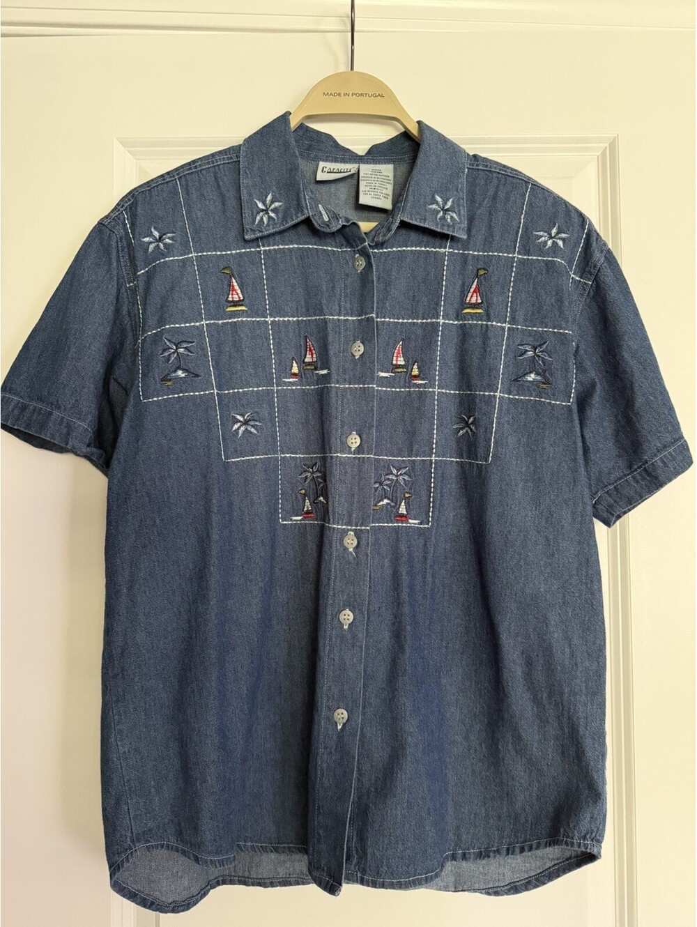 Vintage Capacity Women’s M Denim Short Sleeve Button-Up Nautical Sail Boat Shirt